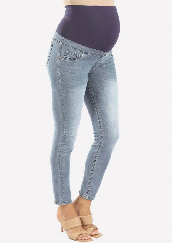 Maternity Skinny Jeans In Washed Blue