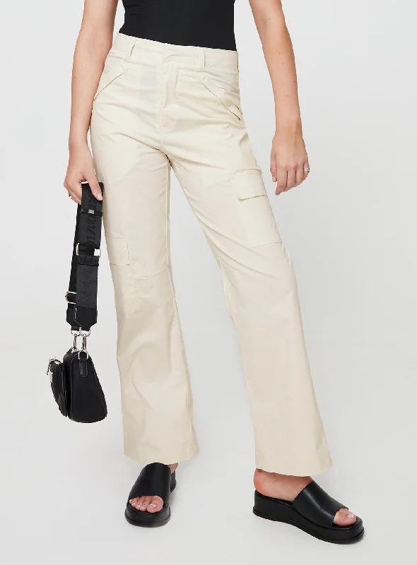 Ryliana Cargo Pants Beige